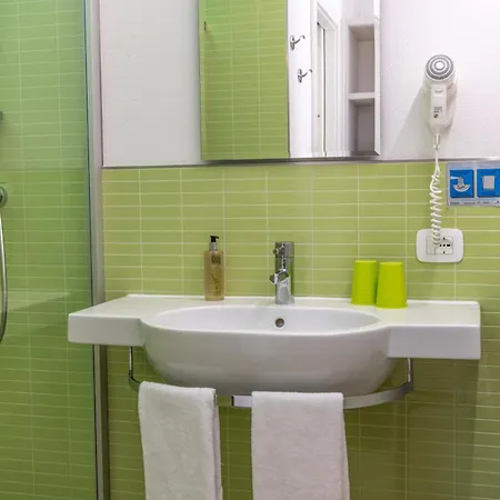 Hotel Augusta 3*