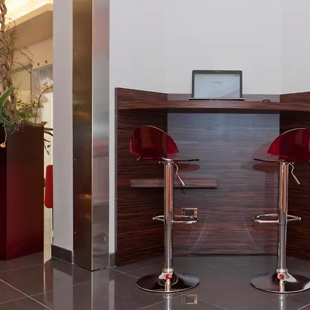 Hotel Augusta 3*