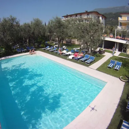 Hotel Augusta 3*
