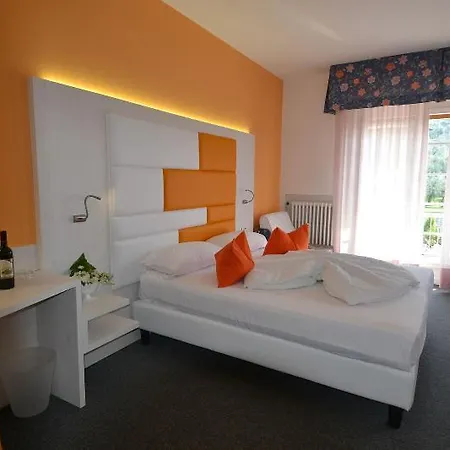 Augusta Готель 3*