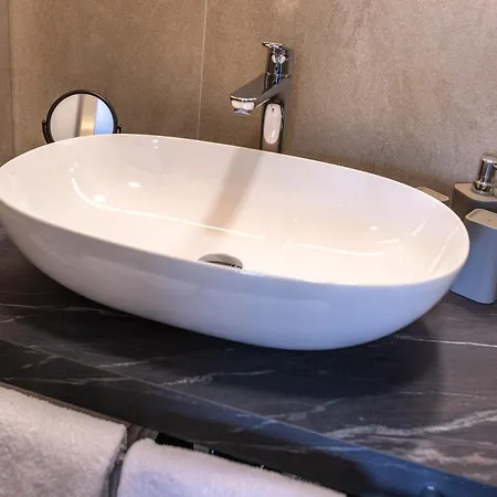 Augusta 3*